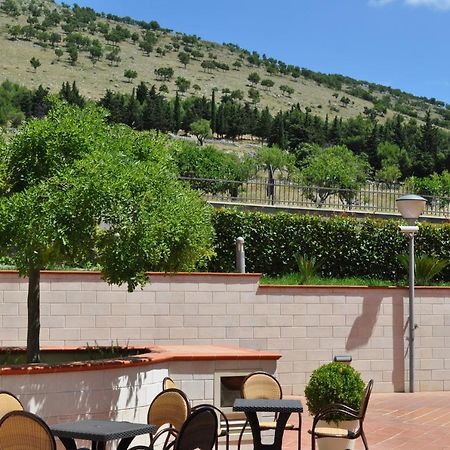 Hotel Ristorante Rossemi ซานโจวานนี โรตอนโด ภายนอก รูปภาพ