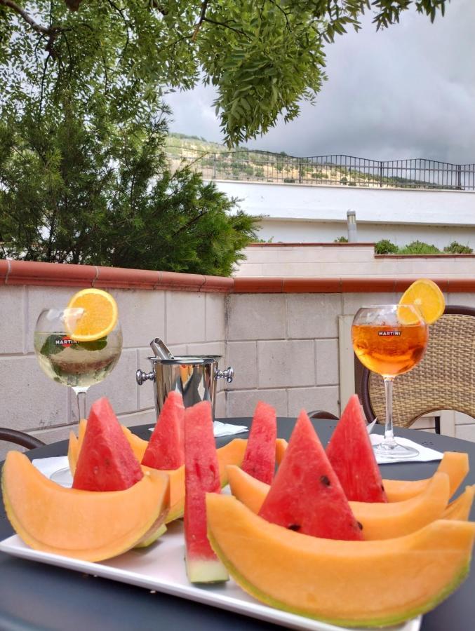 Hotel Ristorante Rossemi ซานโจวานนี โรตอนโด ภายนอก รูปภาพ