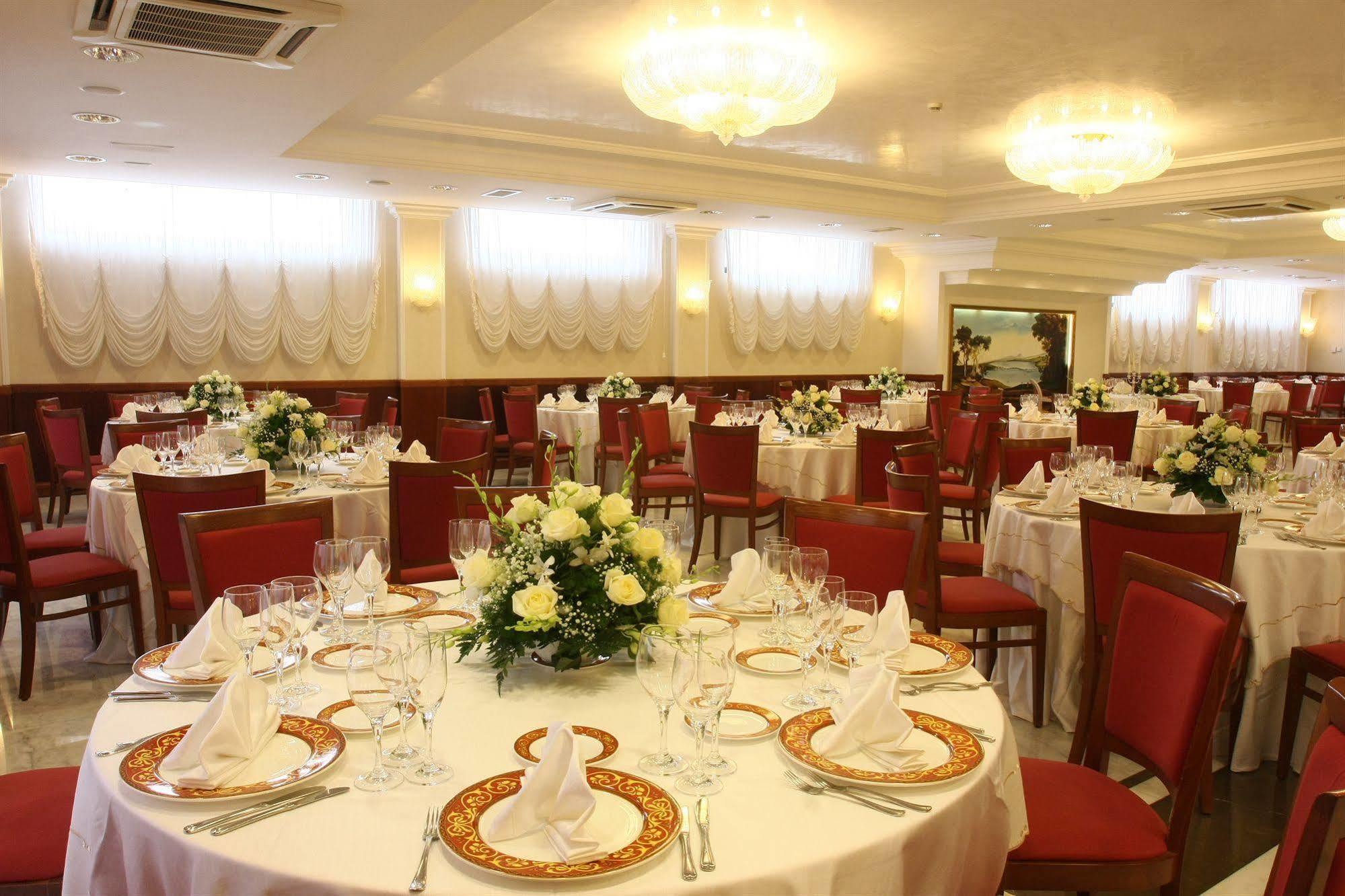 Hotel Ristorante Rossemi ซานโจวานนี โรตอนโด ภายนอก รูปภาพ