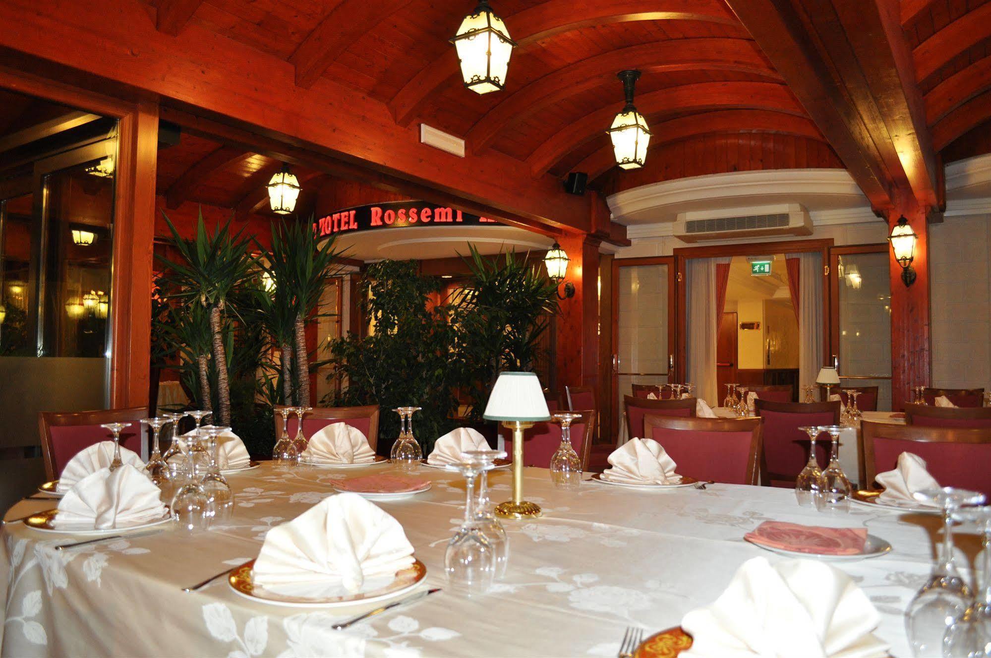 Hotel Ristorante Rossemi ซานโจวานนี โรตอนโด ภายนอก รูปภาพ